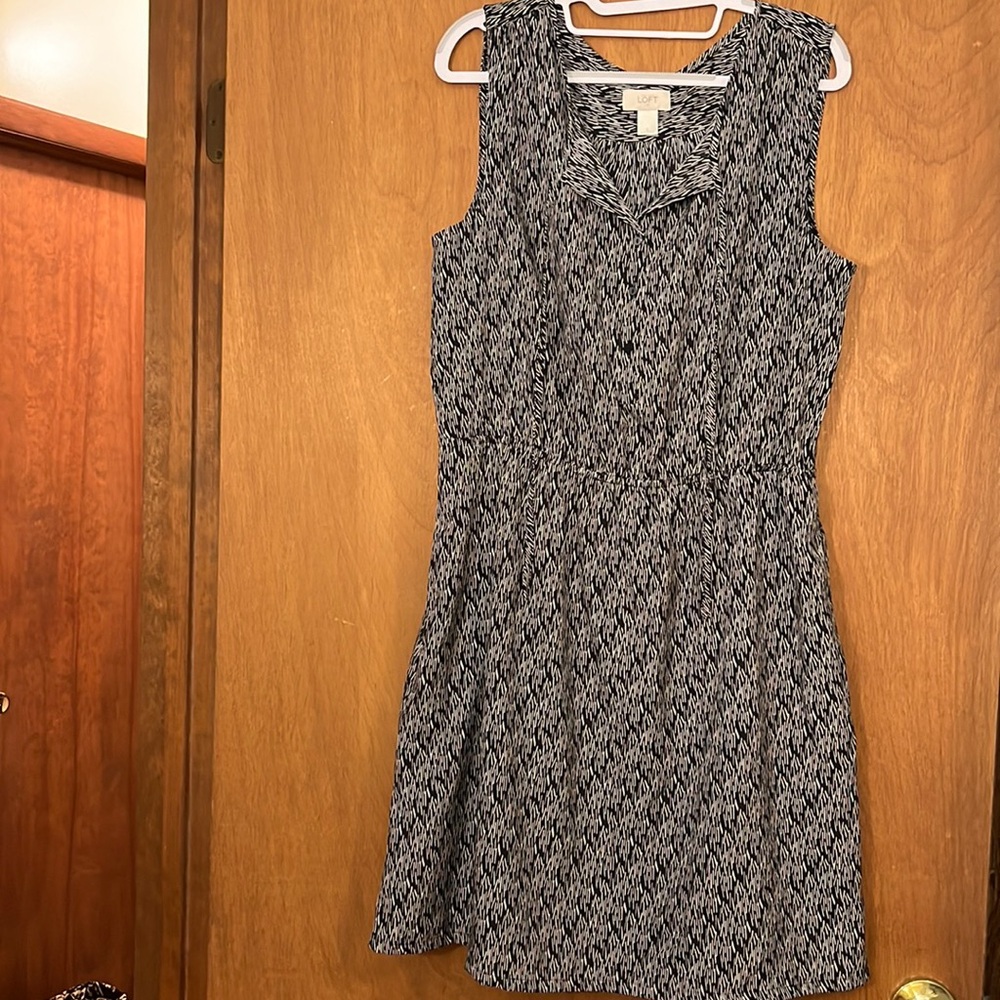 Womens Loft knee length dress, Cool and lined
